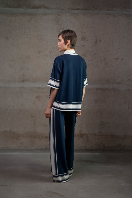 Трикотажні штани з контрастним обрамленням темно-сині Трикотажні штани з контрастним обрамленням темно-сині