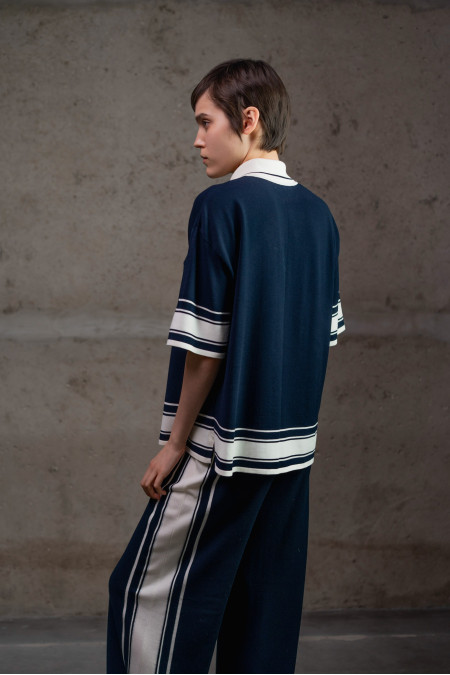 Трикотажні штани з контрастним обрамленням темно-сині Трикотажні штани з контрастним обрамленням темно-сині