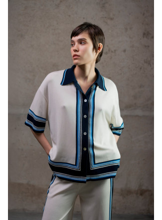 Трикотажна сорочка з контрастним обрамленням молочна