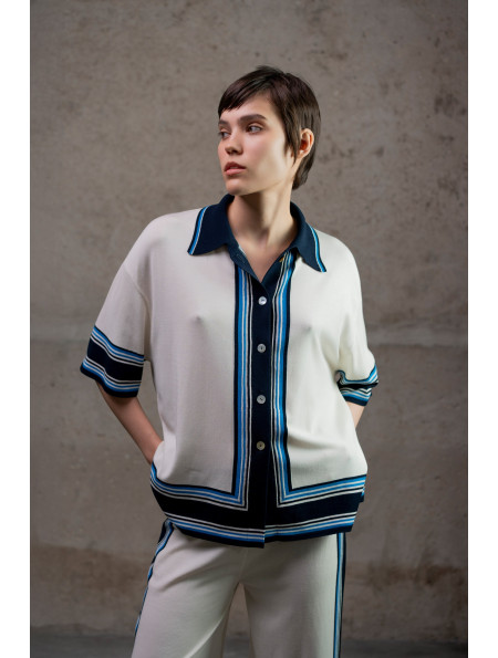 Трикотажна сорочка з контрастним обрамленням молочна