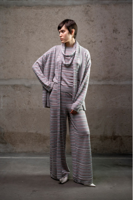 Джемпер із графічним візерунком сіро-рожевий