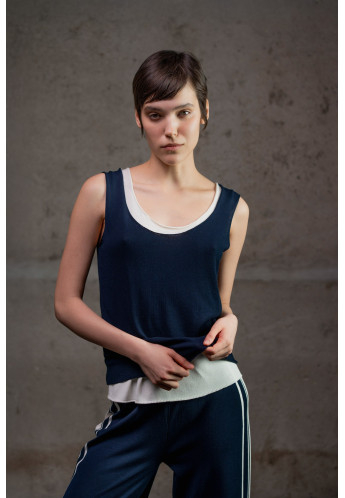 Базовий топ з необробленими краями темно-синій