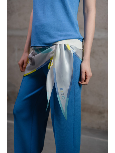 Трикутна шовкова хустка з принтом "Пірʼя"