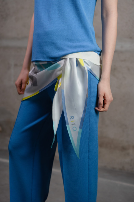 Triangle Silk Neckerchief with "Feathers" Print