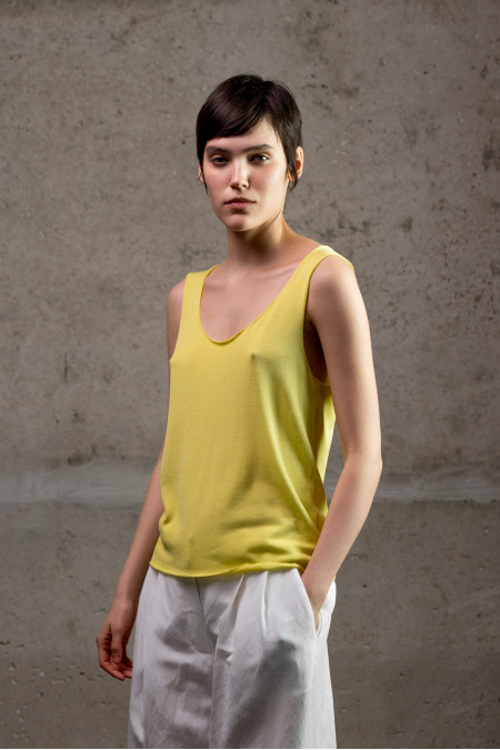 Базовий топ з необробленими краями лимонний Базовий топ з необробленими краями лимонний