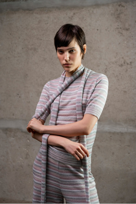 Джемпер із графічним візерунком сіро-рожевий