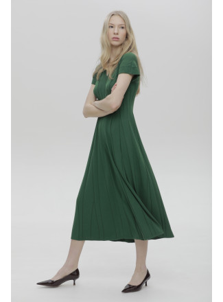 Платье-миди A-силуэта из вискозы зеленое