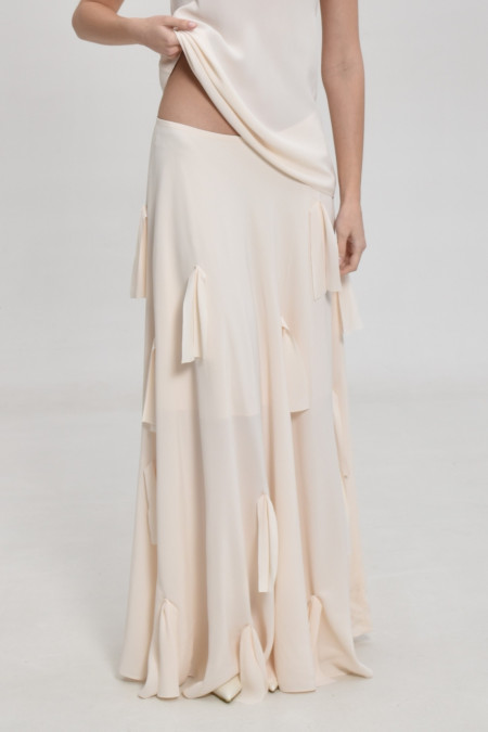 Cпідниця з віскози з аплікаціями молочна