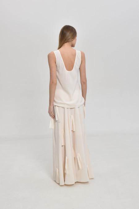 Cпідниця з віскози з аплікаціями молочна