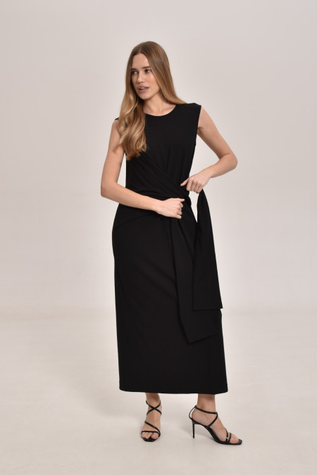 Сукня без рукавів з цільнокрійною зав’язкою на талії чорна