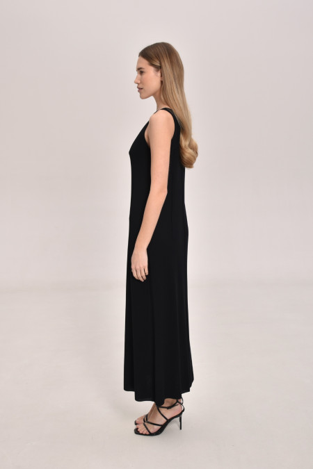 Довга сукня A-силуету з віскози чорна