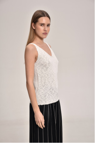 Топ из фактурной пряжи молочный
