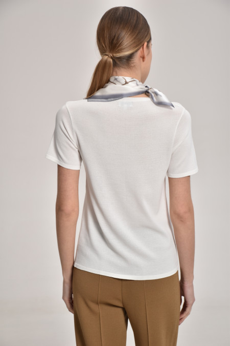 Базовий джемпер з віскози молочний