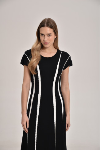 Платье с круглой горловиной черно-молочная