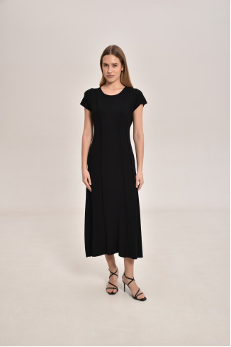 Сукня з круглою горловиною чорна