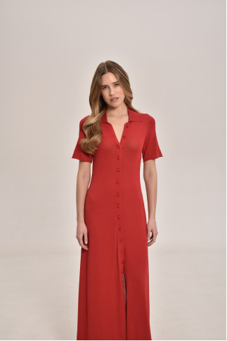 Длинное платье из вискозы на пуговицах темно-красное