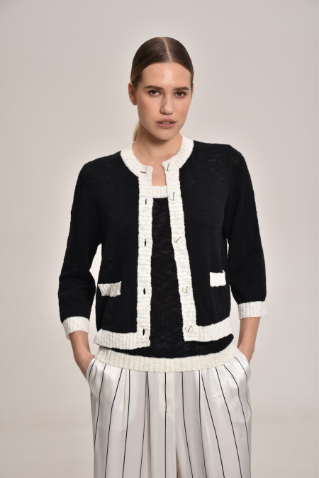 Жакет з фактурної пряжі з контрастною каймою чорний-молочний