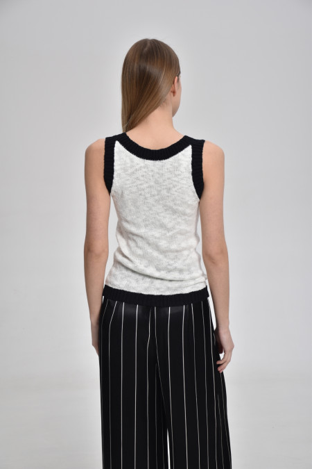Off-White-Black Textured Top With Contrasting Border