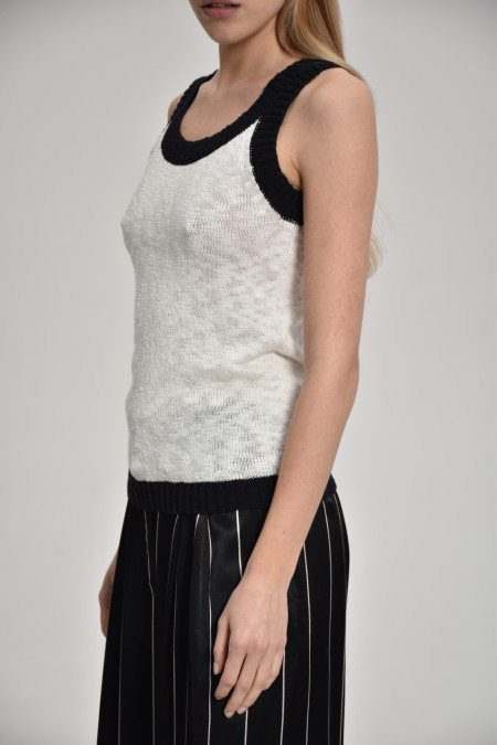 Off-White-Black Textured Top With Contrasting Border