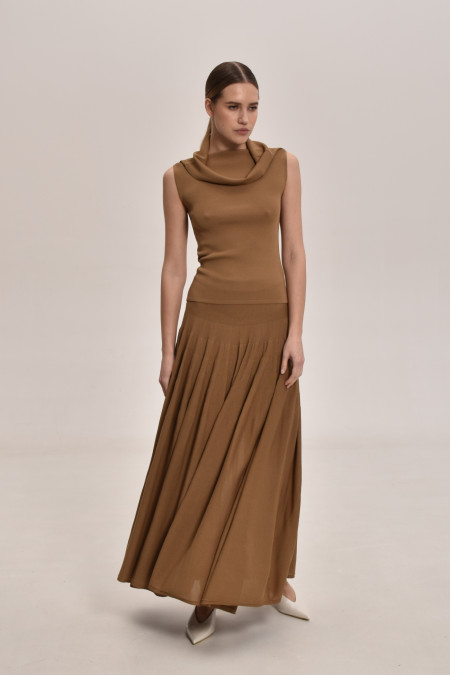 Топ з віскози з відворотом темно-бежевий