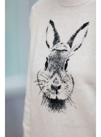 Джемпер с вышивкой ручной работы "Кролик"